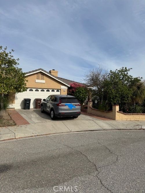 1147 Bronze Star Ct, Colton, CA, 92324-2610 | Card Image