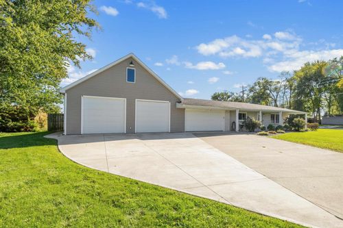 10012 Hosler Rd, Leo, IN, 46765-9741 | Card Image