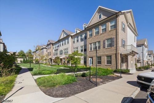 17 Cortland Ct, Livingston, NJ, 07039-5710 | Card Image