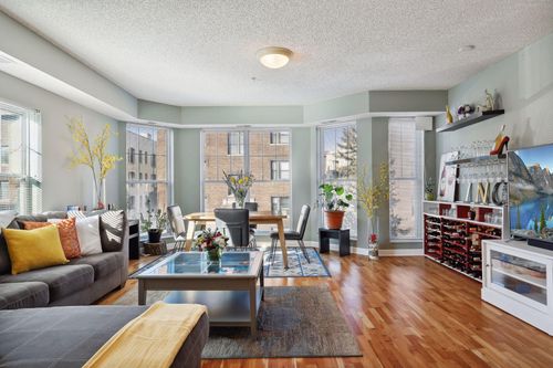 apt-201-1805 3rd Ave S, Minneapolis, MN, 55404-2493 | Card Image