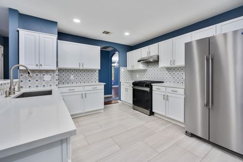 207 Presidio Dr, Leander, TX, 78641-9428 | Card Image