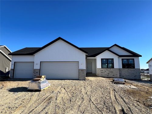 7013 Colpepper Drive Sw, Cedar Rapids, IA, 52404 | Card Image