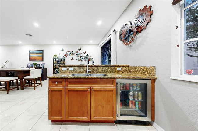 Kitchen | Image 8