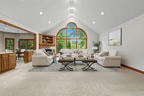 9997 Applegate Ln, Brighton, MI, 48114-9696 | Card Image
