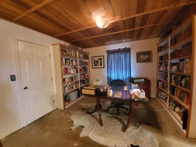 Office area, or could be used as a separate seating area in bedroom | Image 18