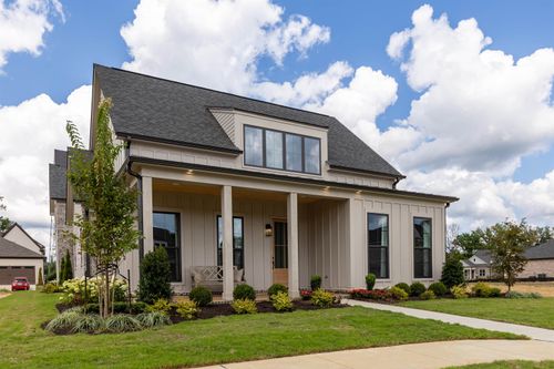 70 Independence Ln, Rossville, TN, 38066-1018 | Card Image