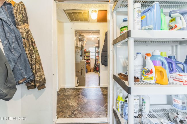 1810 Creason Dr, House other with 3 bedrooms, 2 bathrooms and null parking in Maryville TN | Image 30