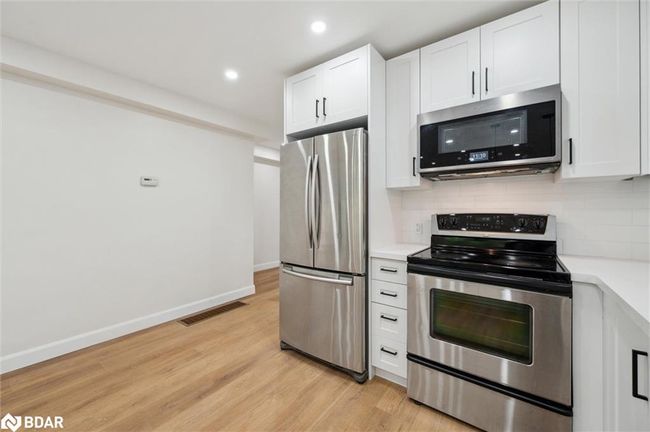 289 Houghton Ave S, House other with 3 bedrooms, 3 bathrooms and 5 parking in Hamilton ON | Image 14