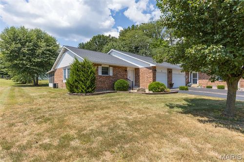 313 W Green Tree Ln, Farmington, MO, 63640-7648 | Card Image