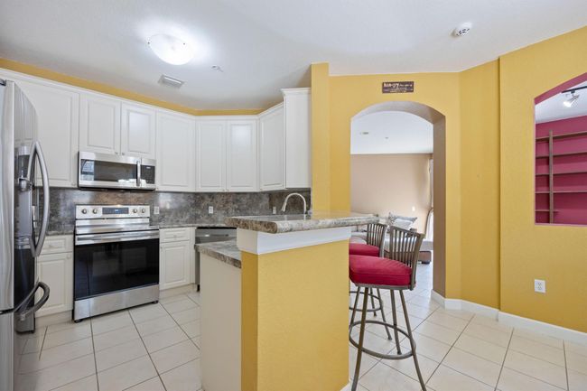 141 - 2122 Shoma Dr, Condo with 3 bedrooms, 3 bathrooms and null parking in Royal Palm Beach FL | Image 7
