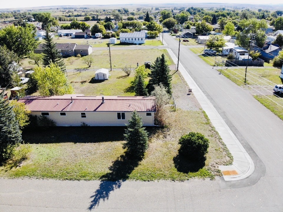 3rd Ave, Cascade, MT 59421