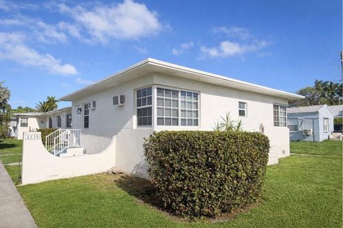 apt-3-2135 Bay Dr, Miami Beach, FL, 33141-3469 | Card Image