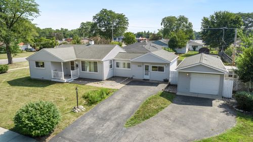 2600 Dove St, Rolling Meadows, IL, 60008-1666 | Card Image