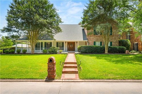 901 Windermere Blvd, Alexandria, LA, 71303-2649 | Card Image