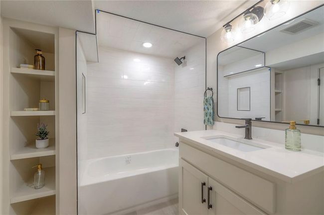10314 Sagamore Ln, House other with 6 bedrooms, 5 bathrooms and null parking in Leawood KS | Image 52