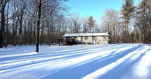 7187 Phillips Rd, Clyde, MI, 48049-2215 | Card Image