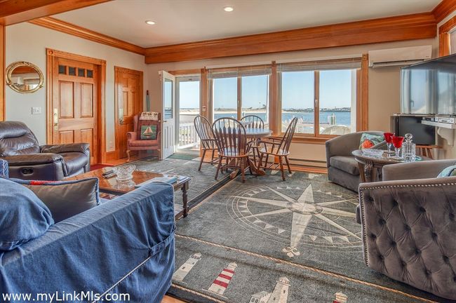 UNIT-2 - 47 E Chop Dr, Condo with 1 bedrooms, 1 bathrooms and null parking in Oak Bluffs MA | Image 5