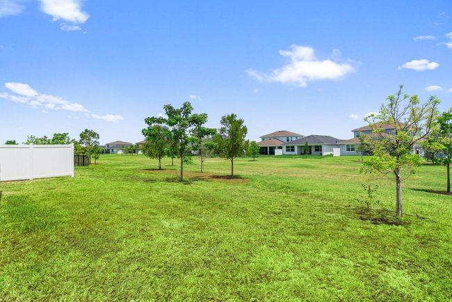 19659 Rugged Trunk Trl, House other with 3 bedrooms, 3 bathrooms and null parking in Loxahatchee FL | Image 33