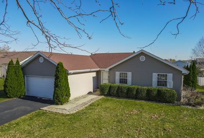 894 Arrowhead Drive, House other with 3 bedrooms, 2 bathrooms and 1 parking in Elwood IL | Image 3