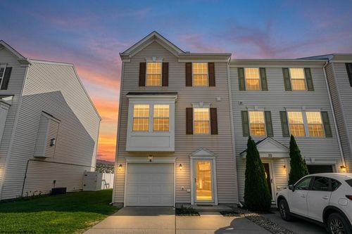 37 Robin Ln, Morgantown, WV, 26508-4274 | Card Image