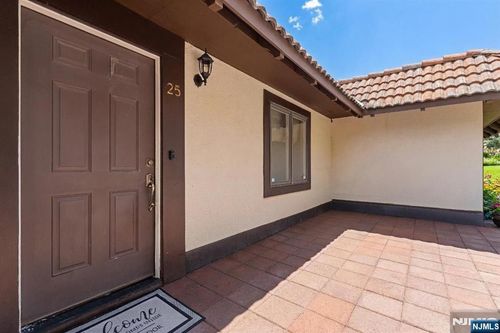 300 Gorge Rd, Cliffside Park, NJ, 07010-2759 | Card Image