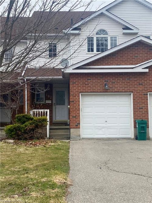 182 Kingswood Dr, Kitchener, ON, N2E1S9 | Card Image