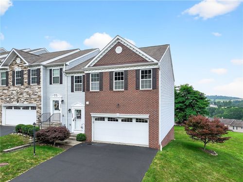 2000 Moccasin Dr, Washington, PA, 15301-7764 | Card Image
