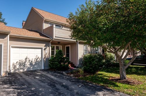 D2 Wade Farm Condos, Newmarket, NH, 03857-1312 | Card Image