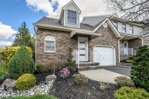 24-675 Raritan Rd, Clark, NJ, 07066-2239 | Card Image