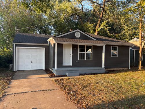 301 W Mcgee St, Springfield, MO, 65807-2832 | Card Image