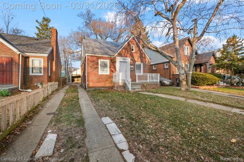 18955 Goulburn St, Detroit, MI, 48205-2144 | Card Image