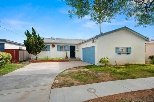 3641 Martha St, San Diego, CA, 92117-1814 | Card Image