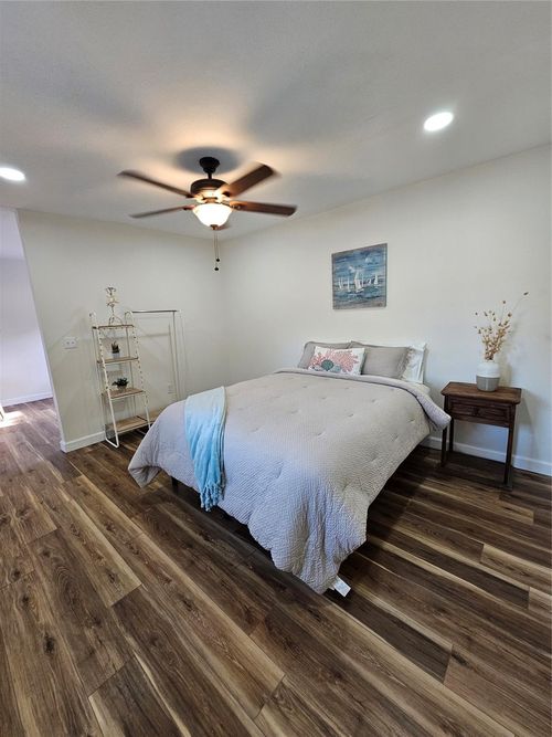 b-3126 Ohio St, Baytown, TX, 77520-6023 | Card Image