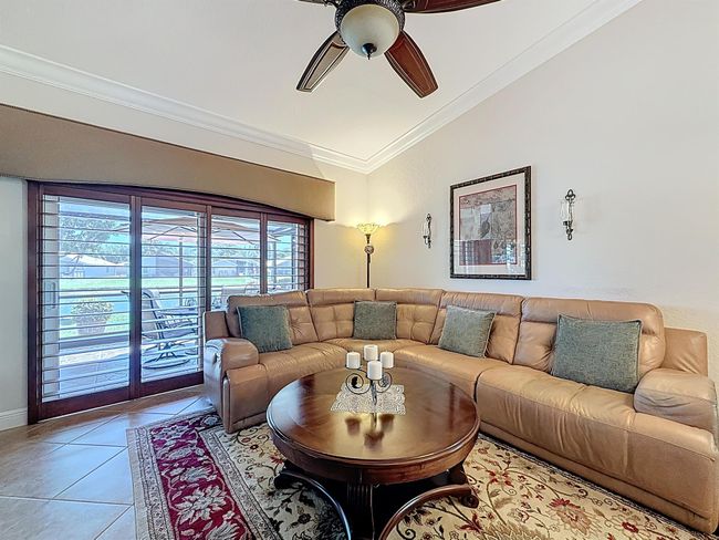 12110 Napoli Ln, Condo with 3 bedrooms, 2 bathrooms and null parking in Boynton Beach FL | Image 8