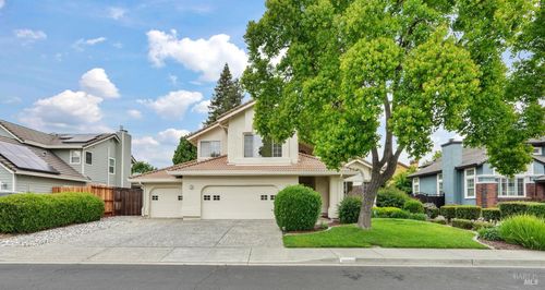 566 Laramie Way, Vacaville, CA, 95688-2641 | Card Image