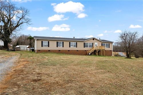 1058 Pearl Ct, Randleman, NC, 27317-8208 | Card Image
