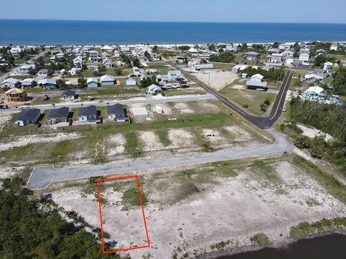 9452 Tulip Ave, Port St. Joe, FL, 32456 | Card Image