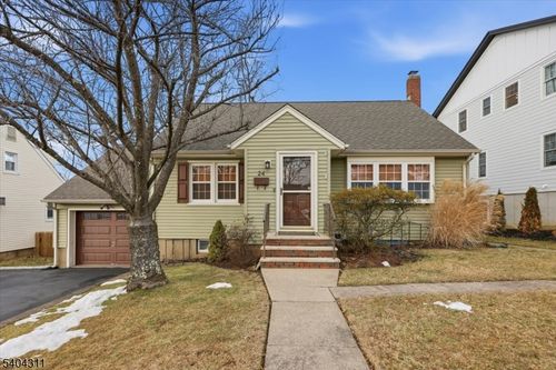 24 Ozone Ave, Cedar Grove, NJ, 07009-2123 | Card Image