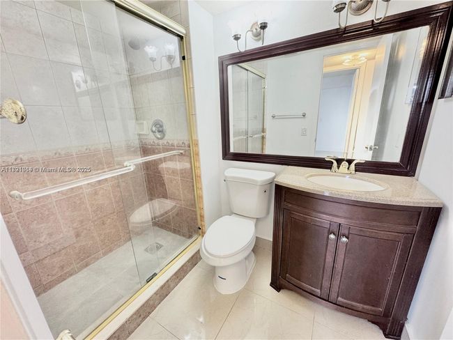 APT-307 - 3150 W Rolling Hills Cir, Condo with 2 bedrooms, 2 bathrooms and null parking in Davie FL | Image 13