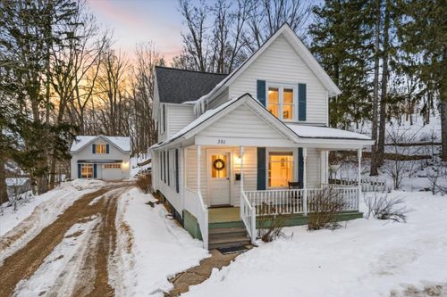 301 Grand St, Allegan, MI, 49010-1113 | Card Image