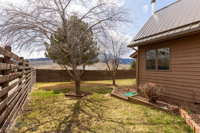 4 Solar Mountain Rd, House other with 3 bedrooms, 2 bathrooms and null parking in Gardiner MT | Image 46