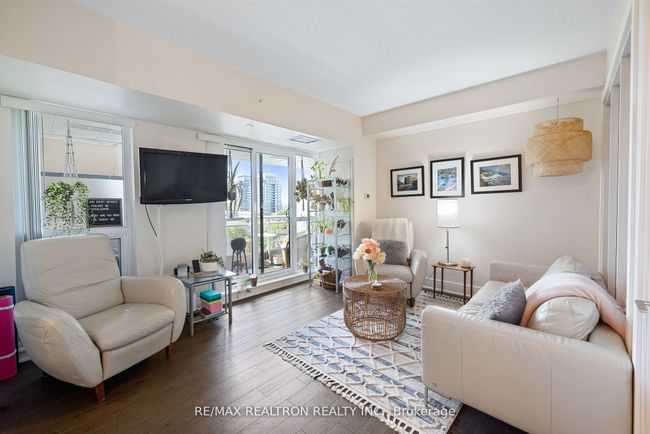 SE617 - 9199 Yonge St, Condo with 3 bedrooms, 2 bathrooms and 1 parking in Richmond Hill ON | Image 7