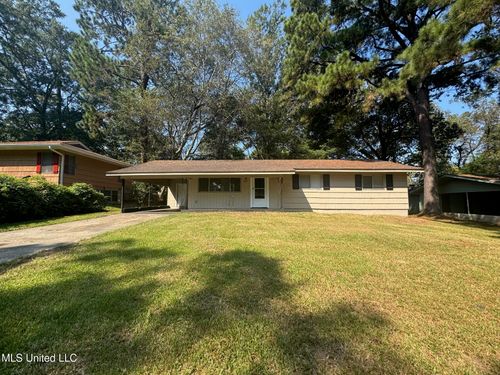 227 Queen Anne Ln, Jackson, MS, 39209-2132 | Card Image