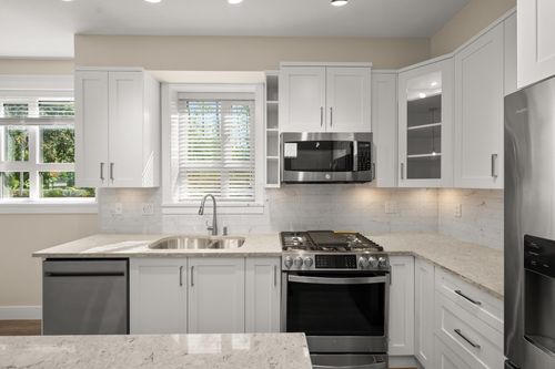 108-20926 83 Ave, Langley, BC, V2Y3Y9 | Card Image