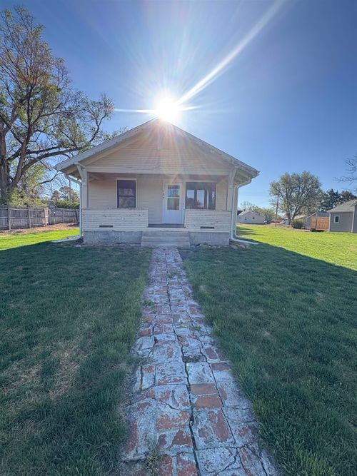 105 S Clay Street, Eustis, NE, 69028-2123 | Card Image