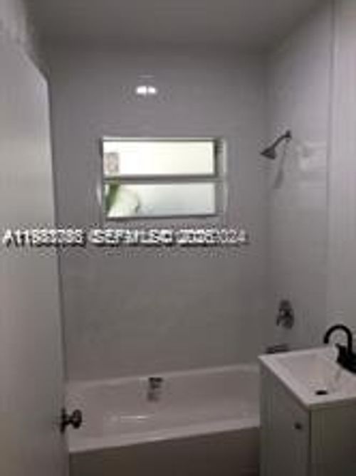 apt-6-30 S Shore Dr, Miami Beach, FL, 33141-3930 | Card Image
