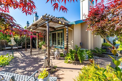 1586 London Circle, Benicia, CA, 94510 | Card Image