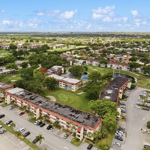 apt-204-9520 S Hollybrook Lake Dr, Pembroke Pines, FL, 33025-1661 | Card Image