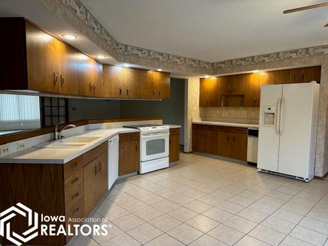 1615 Sullivan Ave, House other with 4 bedrooms, 3 bathrooms and null parking in Humboldt IA | Image 35