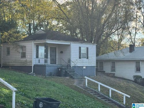 1417 31st Street Ensley, BIRMINGHAM, AL, 35218-3313 | Card Image